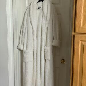 Berkshire Blanket & home ladies long , fluffy Extra Large robe